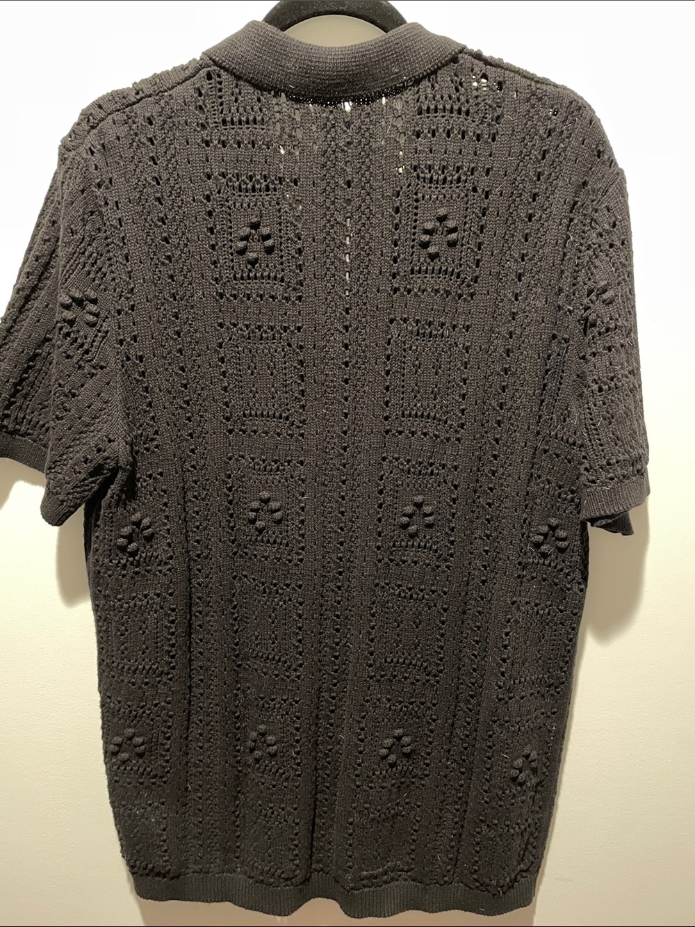 Old Navy Men's Black Crochet Knit Short-Sleeve Polo Shirt - Picture 2 of 2